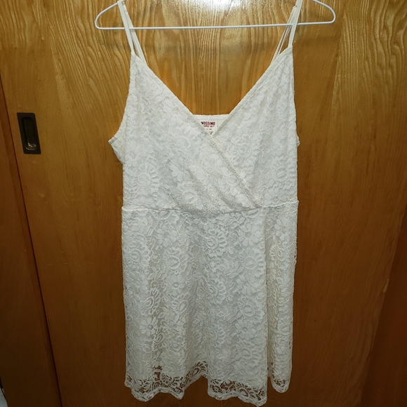 🌵White Lace Mini Dress - Picture 1 of 3